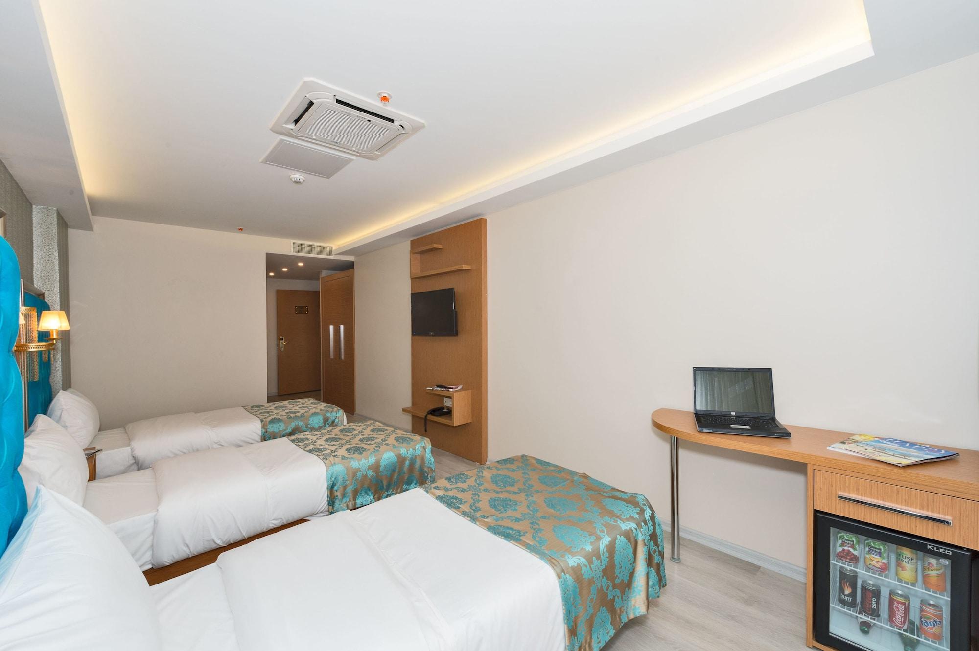 Grand Palace Hotel Isztambul Kültér fotó